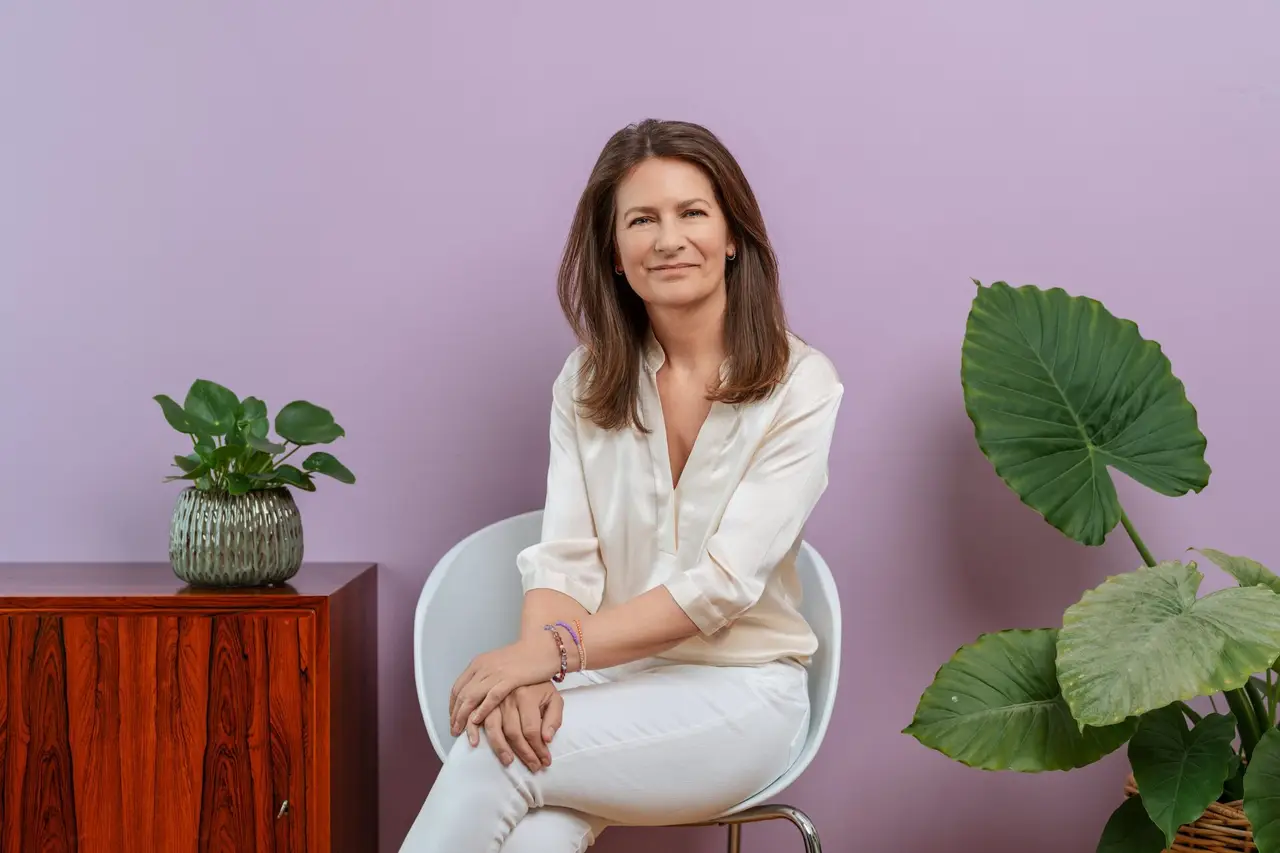 Therapeutenportrait in Hamburg mit ruhiger, zugewandter Bildsprache